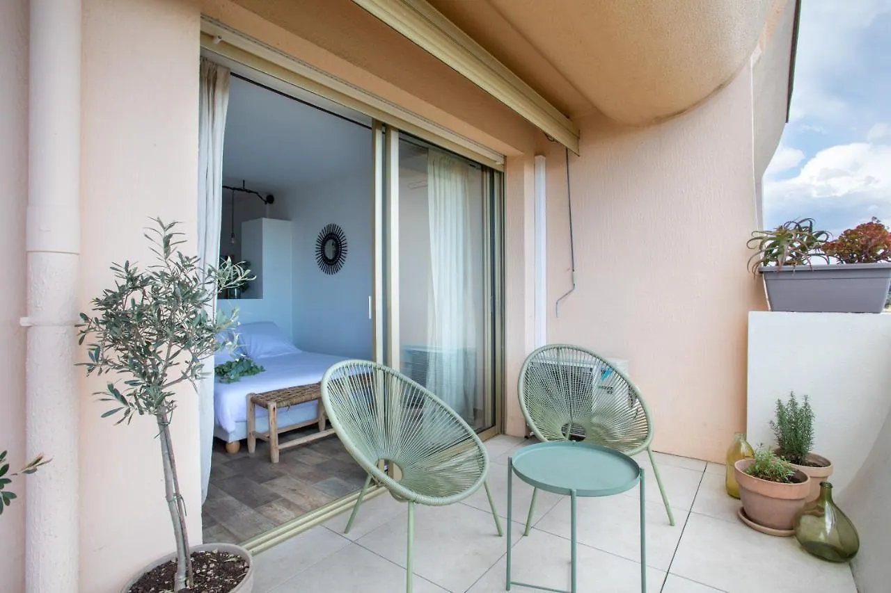 Vue Mer, Terrasse Et Parking Prive Antibes 0*,  France
