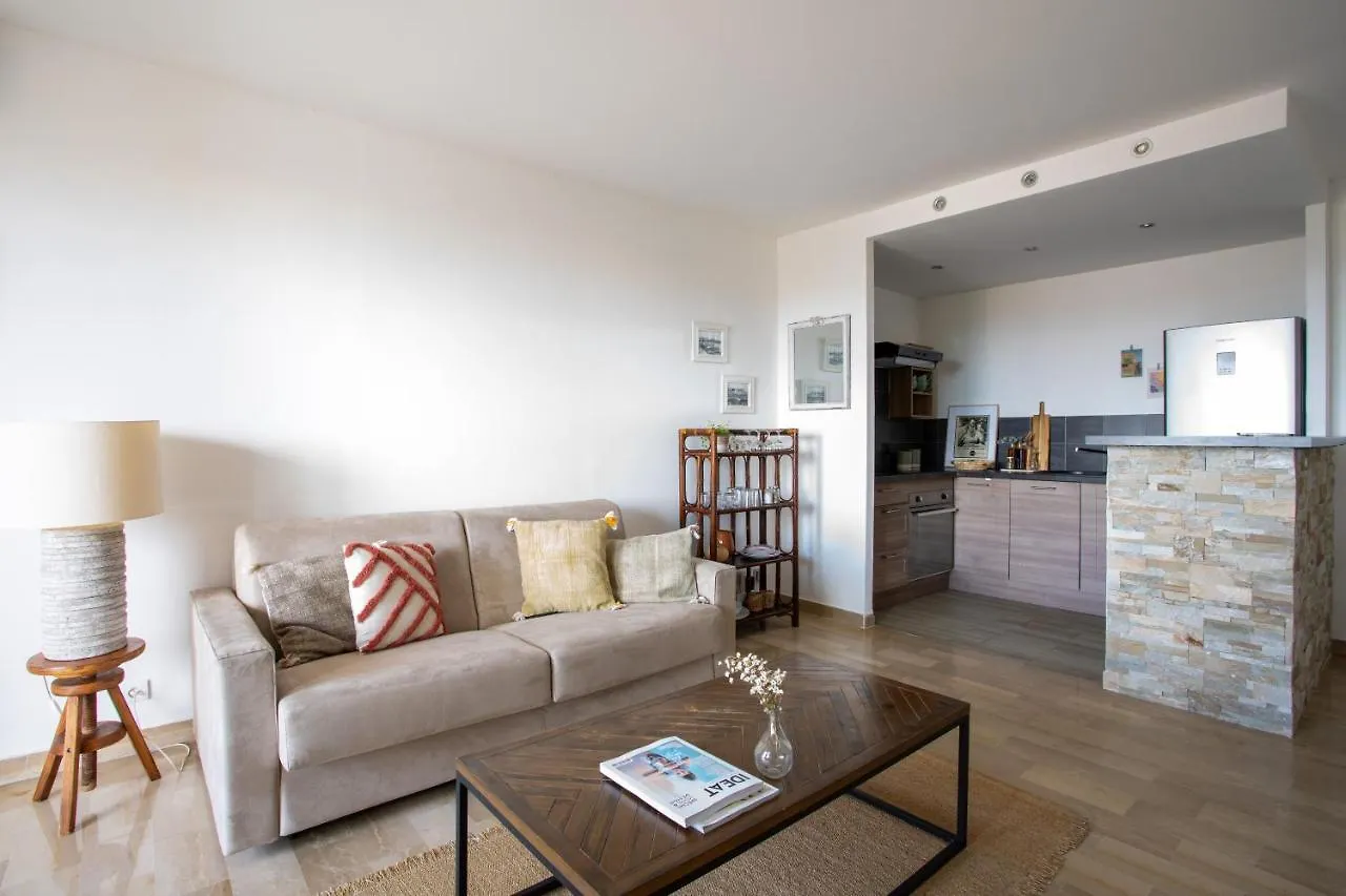 Apartment Vue Mer, Terrasse Et Parking Prive Antibes France
