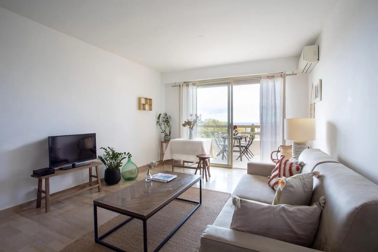 Apartment Vue Mer, Terrasse Et Parking Prive Antibes